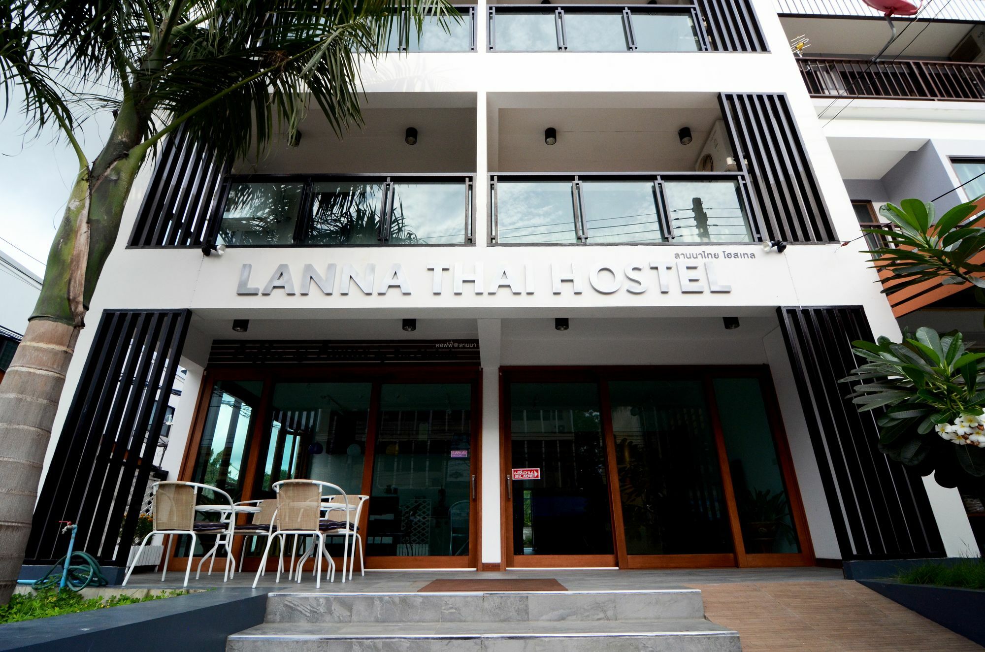 Lanna Thai Hostel Chiang Mai Exteriör bild